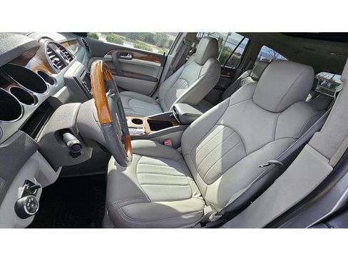 Used 2009 Buick Enclave CXL w/ Entertainment Package #4 image 11