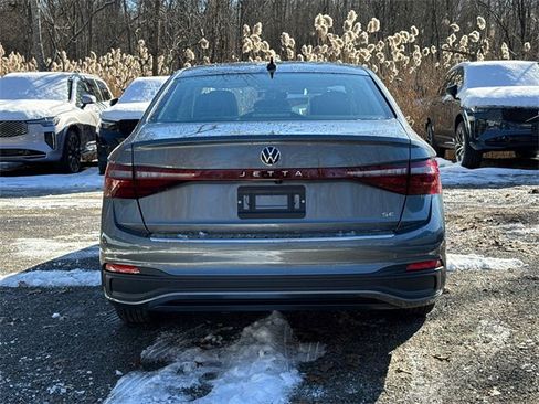 New 2026 Volkswagen Jetta SE image 3