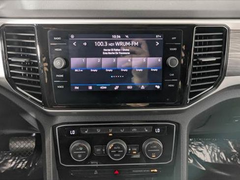 Used 2023 Volkswagen Atlas Cross Sport SE FWD image 28