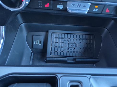 New 2025 Ford F150 XLT w/ Equipment Group 302A MID image 31