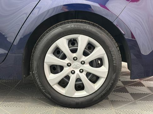 Used 2020 Toyota Corolla LE FWD image 34