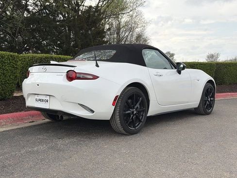 Used 2022 MAZDA MX-5 Miata Club image 3