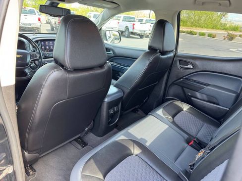 Used 2020 Chevrolet Colorado Z71 AWD/4WD image 25