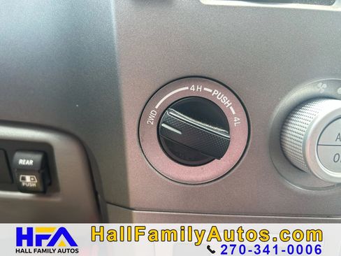 Used 2010 Toyota Tundra Limited AWD/4WD image 27