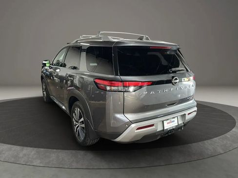 Used 2022 Nissan Pathfinder Platinum w/ Cargo Package image 3