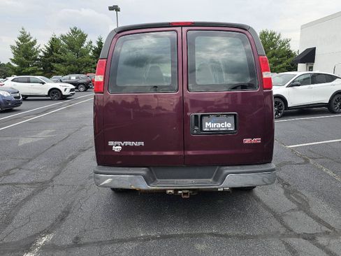 Used 2005 GMC Savana 3500 Extended RWD image 6