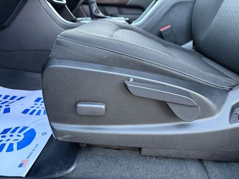 Used 2019 GMC Canyon SLE w/ Elevation Edition image 16