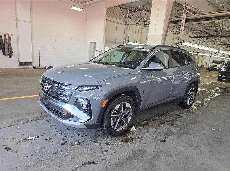 Used 2025 Hyundai Tucson SEL FWD image 3