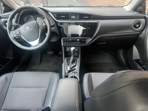 Used 2018 Toyota Corolla SE image 9