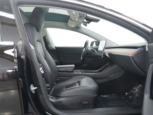 Used 2019 Tesla Model 3 Long Range image 11