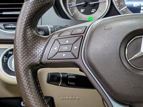 Used 2013 Mercedes-Benz C 300 4MATIC Sedan image 31