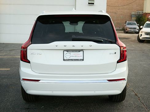 New 2026 Volvo XC90 B6 Plus w/ Protection Package image 8