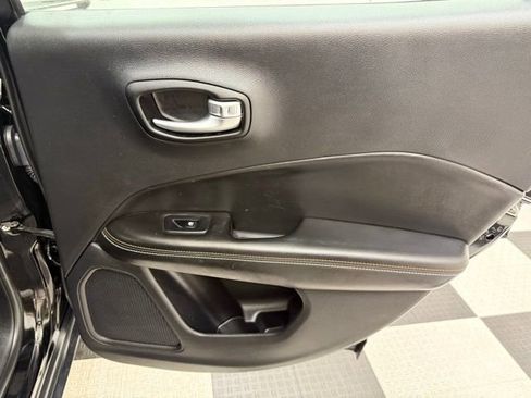 Used 2021 Jeep Compass Sport image 22