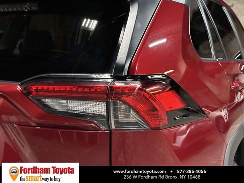 Used 2025 Toyota RAV4 XLE image 11