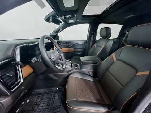 Used 2023 GMC Canyon AT4 w/ AT4 Premium Package image 20