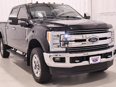 Certified 2019 Ford F350 Lariat w/ Lariat Ultimate Package AWD/4WD image 4