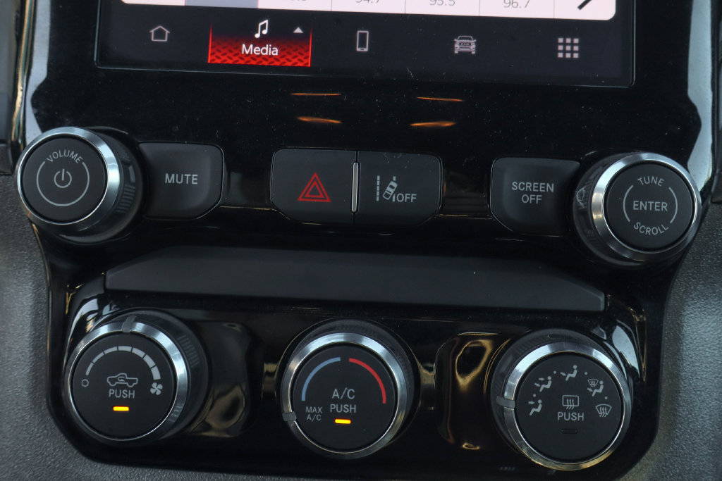 Used 2026 RAM 1500 Warlock AWD/4WD image 36