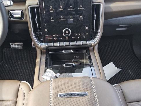 Used 2026 GMC Yukon XL Denali Ultimate image 5