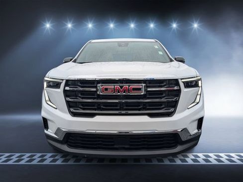 Used 2025 GMC Acadia Elevation image 8