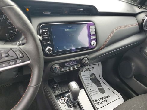 Certified 2024 Nissan Kicks SR image 20