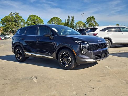 New 2026 Kia Sportage EX image 2