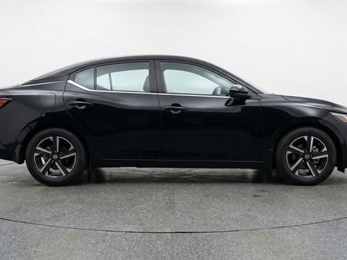 Used 2025 Nissan Sentra SV FWD image 11