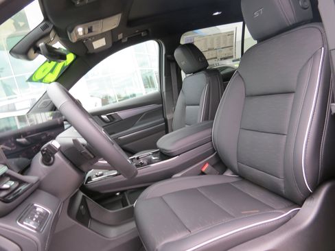 New 2026 Buick Enclave Sport Touring w/ Power Package image 16