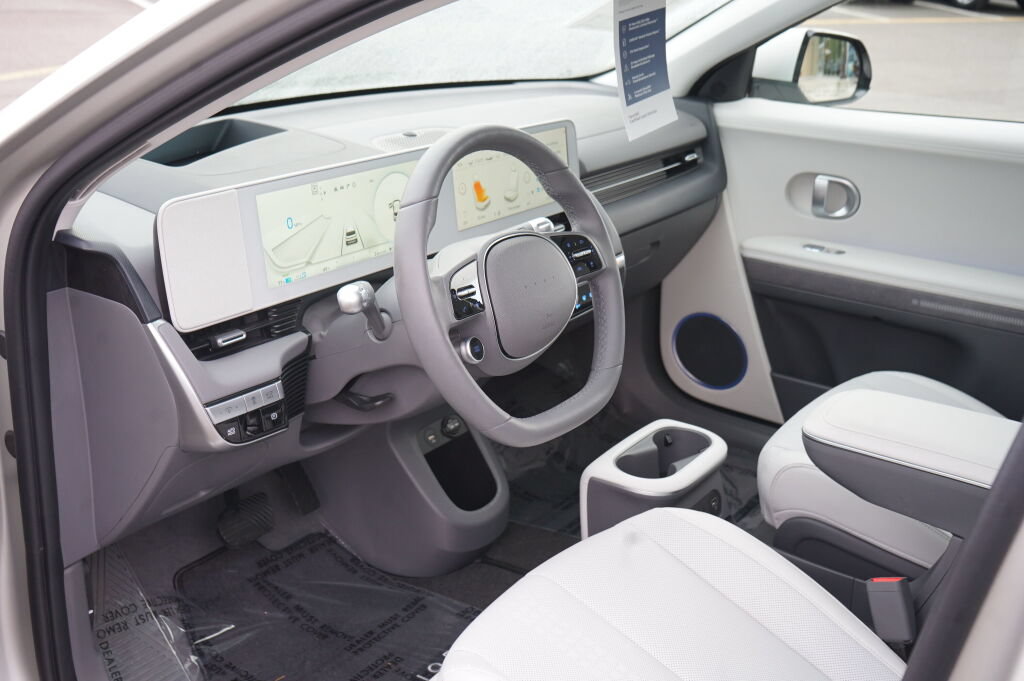 Certified 2024 Hyundai Ioniq 5 Limited AWD/4WD image 16