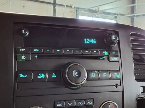 Used 2007 Chevrolet Silverado 2500 LT w/ 1LT Convenience Package AWD/4WD image 21