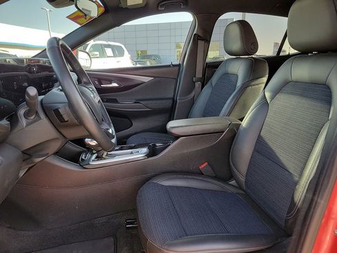 Used 2024 Buick Envista Preferred w/ Convenience I Package image 19