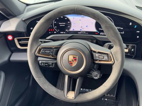 Used 2025 Porsche Taycan 4S w/ Premium Package image 21