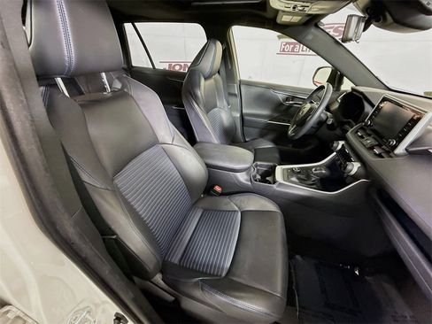 Certified 2019 Toyota RAV4 XSE image 31