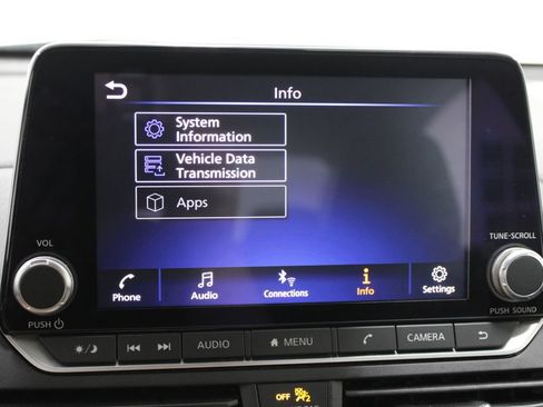 Used 2024 Nissan Altima 2.5 SV FWD image 47