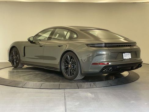 Used 2025 Porsche Panamera GTS image 3