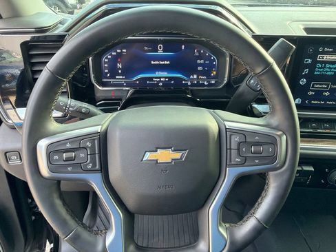 Used 2024 Chevrolet Silverado 1500 LT AWD/4WD image 24
