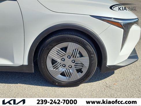 Certified 2025 Kia K4 FWD image 7
