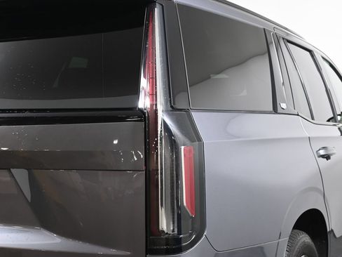 Used 2022 Cadillac Escalade Sport w/ Touring Package AWD/4WD image 13