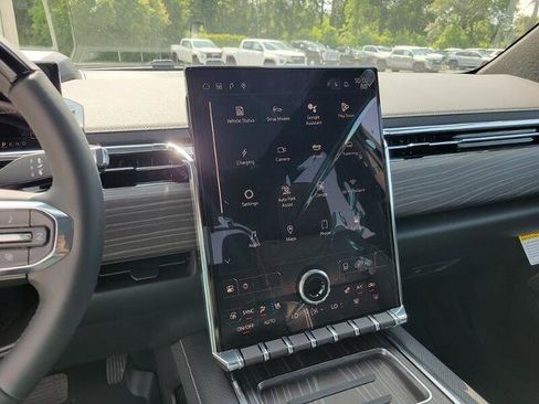 New 2025 GMC Sierra EV Denali image 19