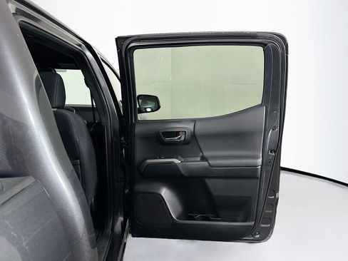Used 2023 Toyota Tacoma TRD Off-Road image 28