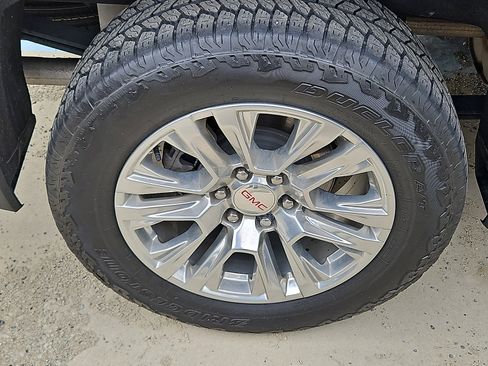 Certified 2023 GMC Sierra 1500 Denali AWD/4WD image 9