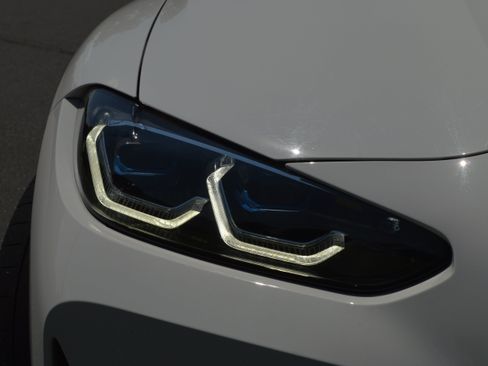 Used 2022 BMW M3 Competition w/ M Carbon Exterior Package AWD/4WD image 11