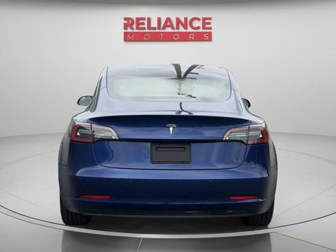 Used 2019 Tesla Model 3 Standard Range Plus image 5
