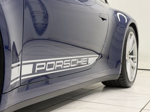 Used 2024 Porsche 911 Carrera GTS RWD image 20