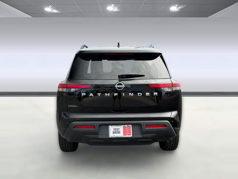 Used 2025 Nissan Pathfinder SV FWD image 14