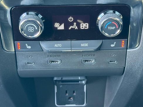 New 2025 Chevrolet Suburban RST w/ RST Capability Package AWD/4WD image 12