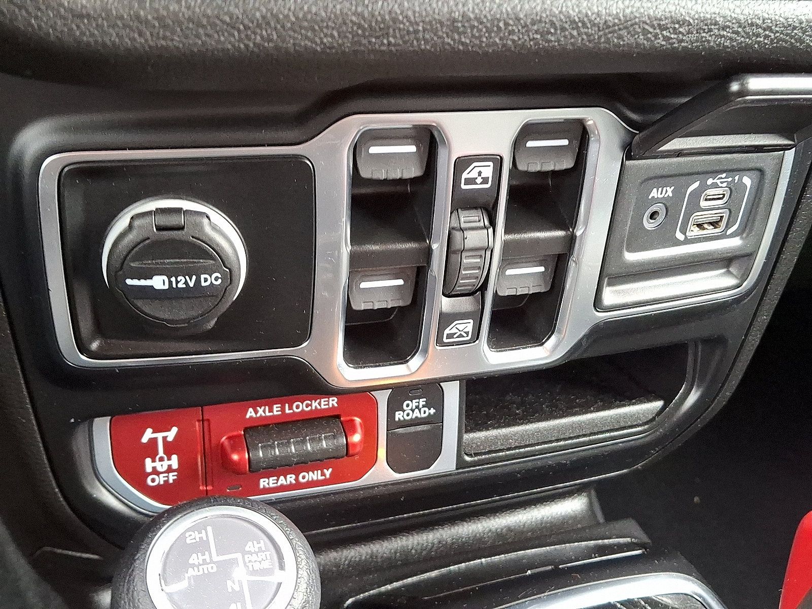 Certified 2024 Jeep Wrangler Unlimited AWD/4WD image 25