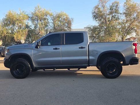 Used 2023 Chevrolet Silverado 1500 ZR2 w/ Technology Package AWD/4WD image 5