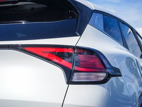 Certified 2023 Kia Sportage LX image 9