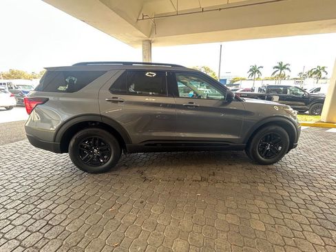 New 2026 Ford Explorer Active RWD image 3