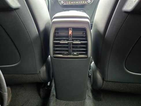 New 2026 Kia Niro SX Touring FWD image 8
